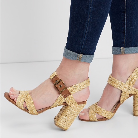 Shoes - Straw bag 👡 BIB host pic 8/29 👡